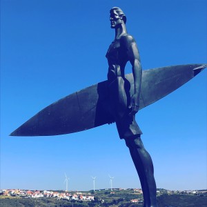 sculpturesurferMafra.creditmartinvaugeois